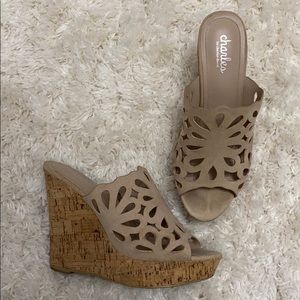 Taupe size 8 wedge sandal